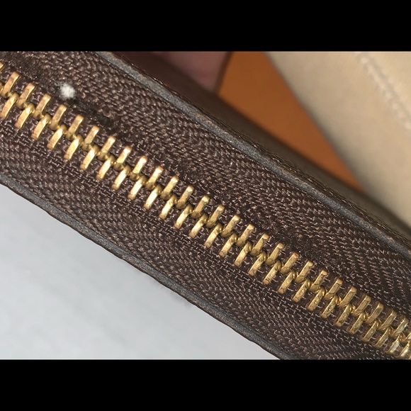 🩰Louis Vuitton Clemence Wallet 🩰 - Picture 6 of 10